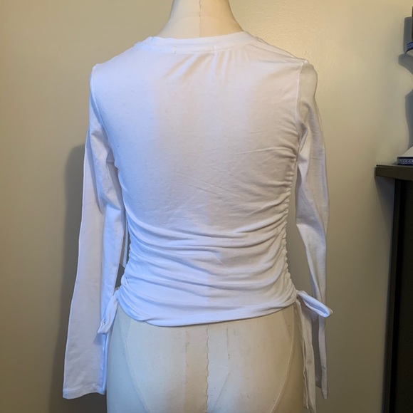 Tresics Luxe Ruched T with Side Ties - Picture 3 of 6